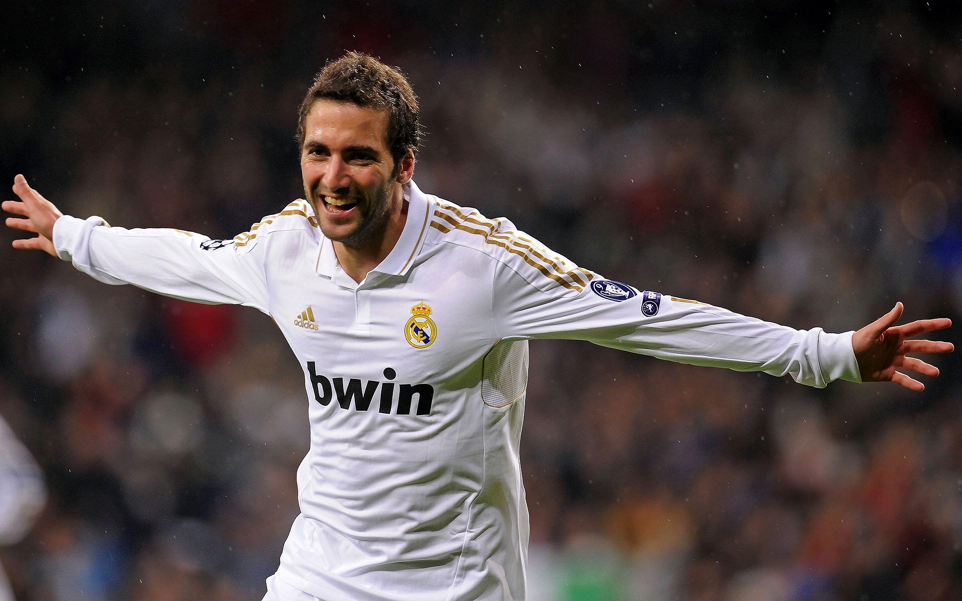 巴黎圣日耳曼主场作战，期待球迷加油助威，巴黎圣日耳曼首发11人